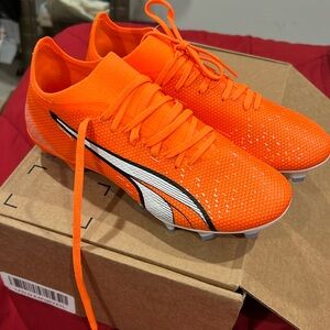 Puma women’s cleats